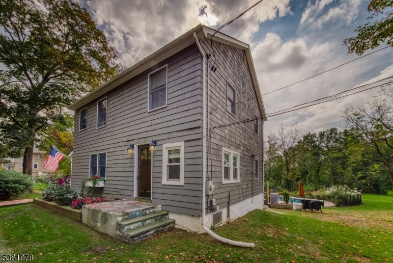 For Sale $749,000 • Co-Listing Agent