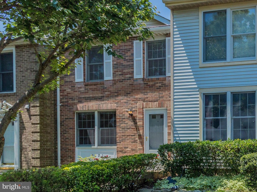 2022 Brooks Square Place, Falls Church, VA 22043 - photo 1