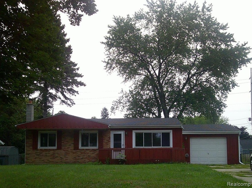 3293 Hammerberg Rd, Flint, MI 48507 - photo 1