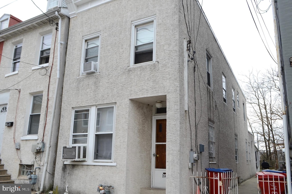 354 E Penn St unit 7, Norristown, PA 19401 - photo 1