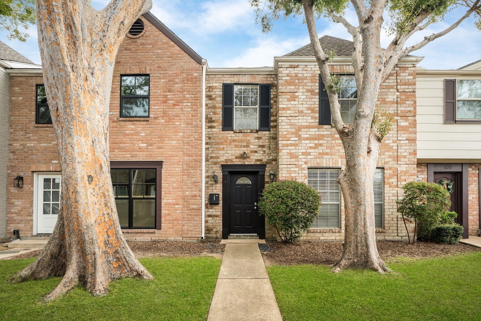 1137 Country Place Dr, Houston, TX 77079 - photo 1