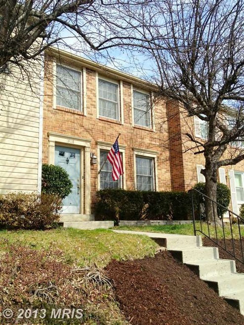 19118 Partridge Wood Dr, Germantown, MD 20874 - photo 1