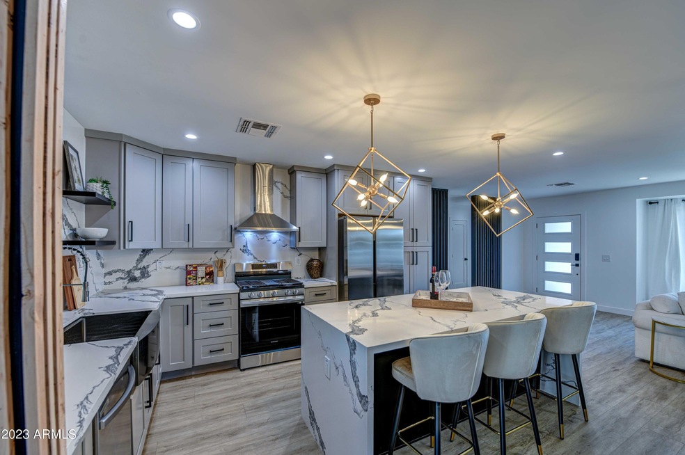 4043 N 44th Place, Phoenix, AZ 85018 - photo 1