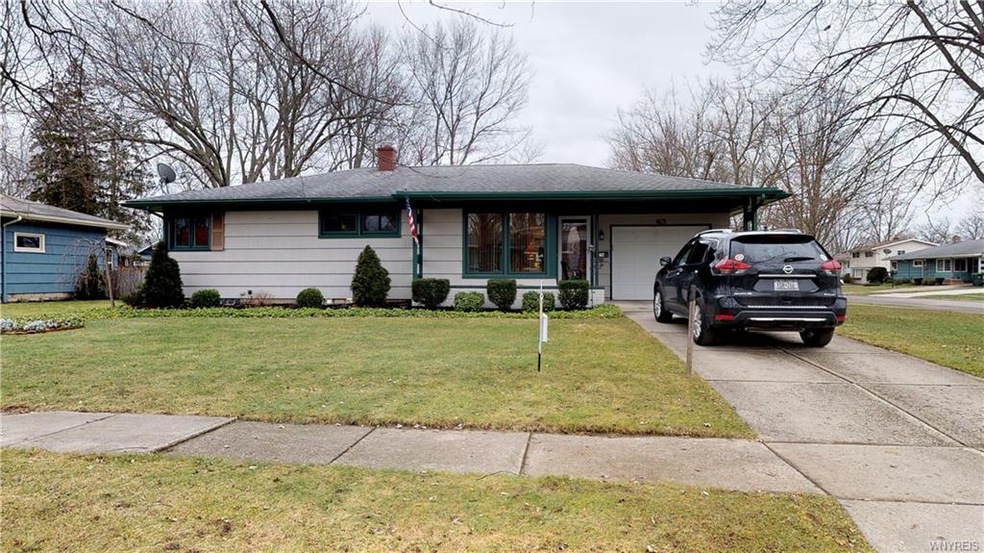 697 Westbrook Dr, North Tonawanda, NY 14120 - photo 1