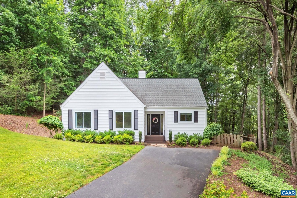 1642 Stonecrop Ct, Charlottesville, VA 22902 - photo 1