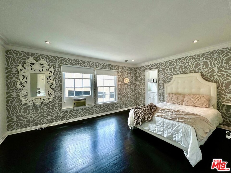 1728 El Cerrito Place unit 8, Los Angeles, CA 90028 - photo 1