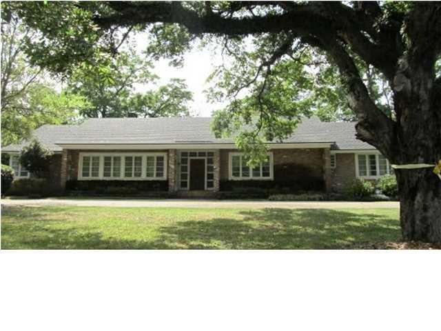 304 E Delwood Dr, Mobile, AL 36606 - photo 1