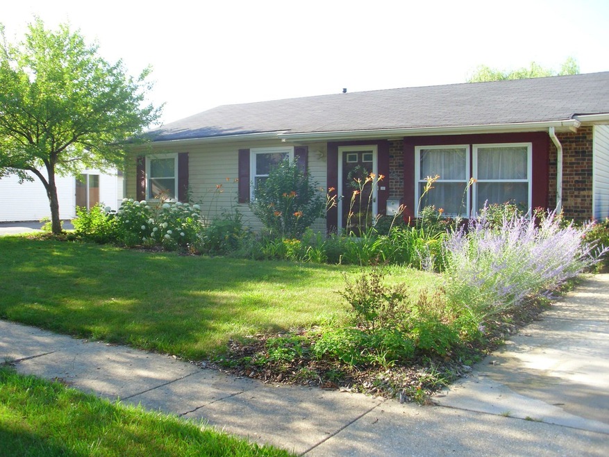 3613 Peach Grove Ln, Hazel Crest, IL 60429 - photo 1