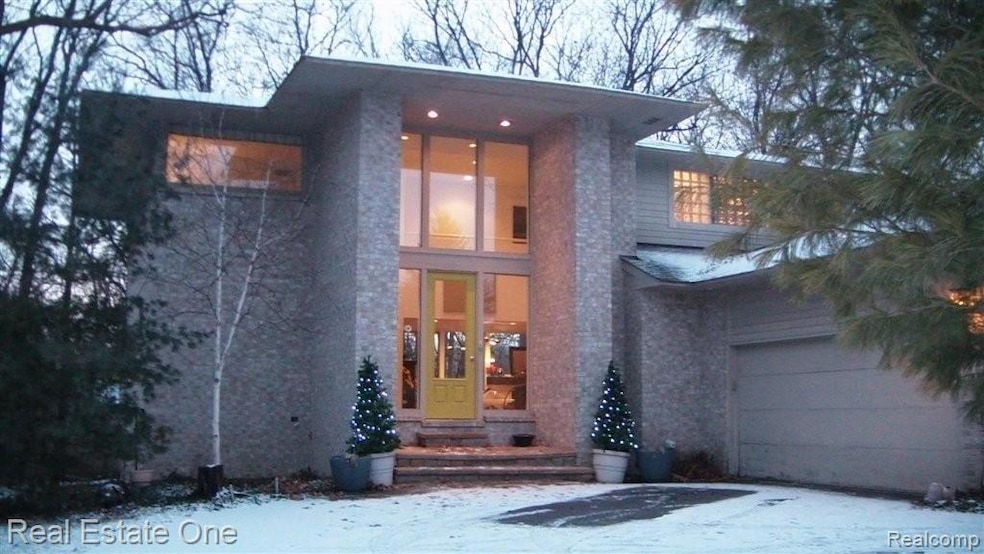 Custom Architecture