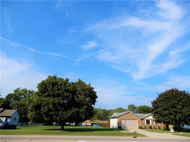 CUSTOM BUILT IN 1991 3 BEDROOM BRICK RANCH ON OVER