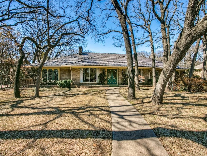 1924 Hollyhill Ln, Denton, TX 76205 - photo 1