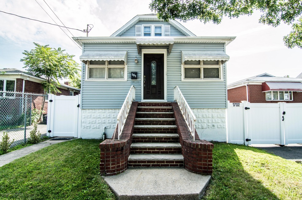161 Maple Parkway-4