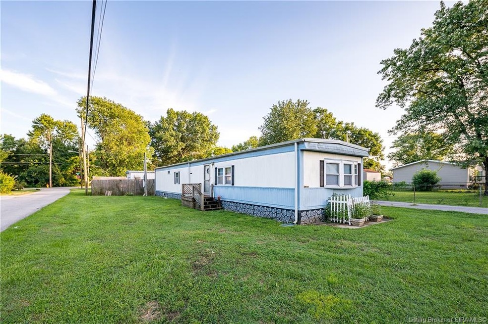 1011 Whelan Ln, Jeffersonville, IN 47130 - photo 1