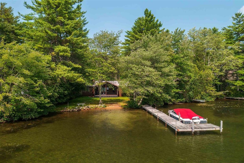 26 W Bay Cir, Center Harbor, NH 03226 - photo 1