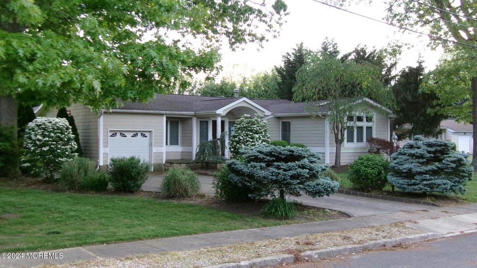 Sold $570,151 • Co-Listing Agent