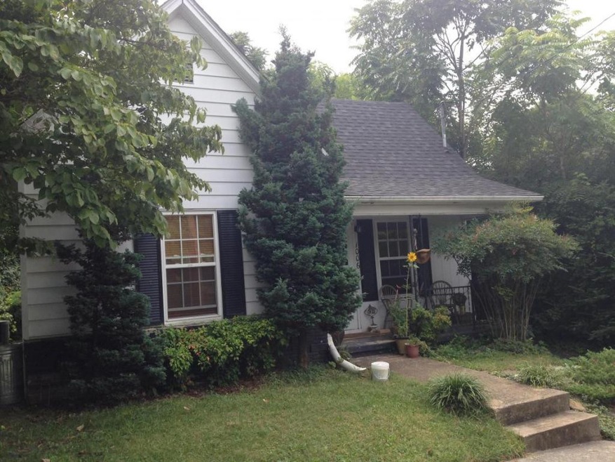 1006 Earnest St, Johnson City, TN 37604 - photo 1