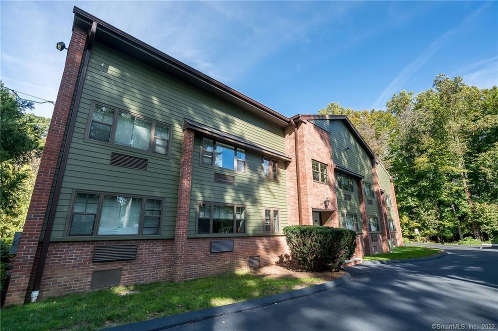 3 Trolley Place unit 4, Norwalk, CT 06853 - photo 1