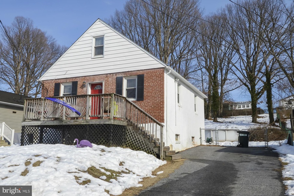 2045 Northeast Ave, Halethorpe, MD 21227 - photo 1