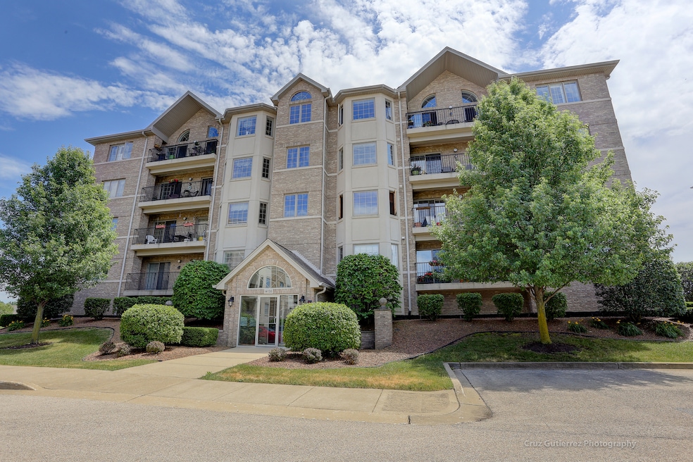 14130 Sheffield Dr unit 302, Homer Glen, IL 60491 - photo 1