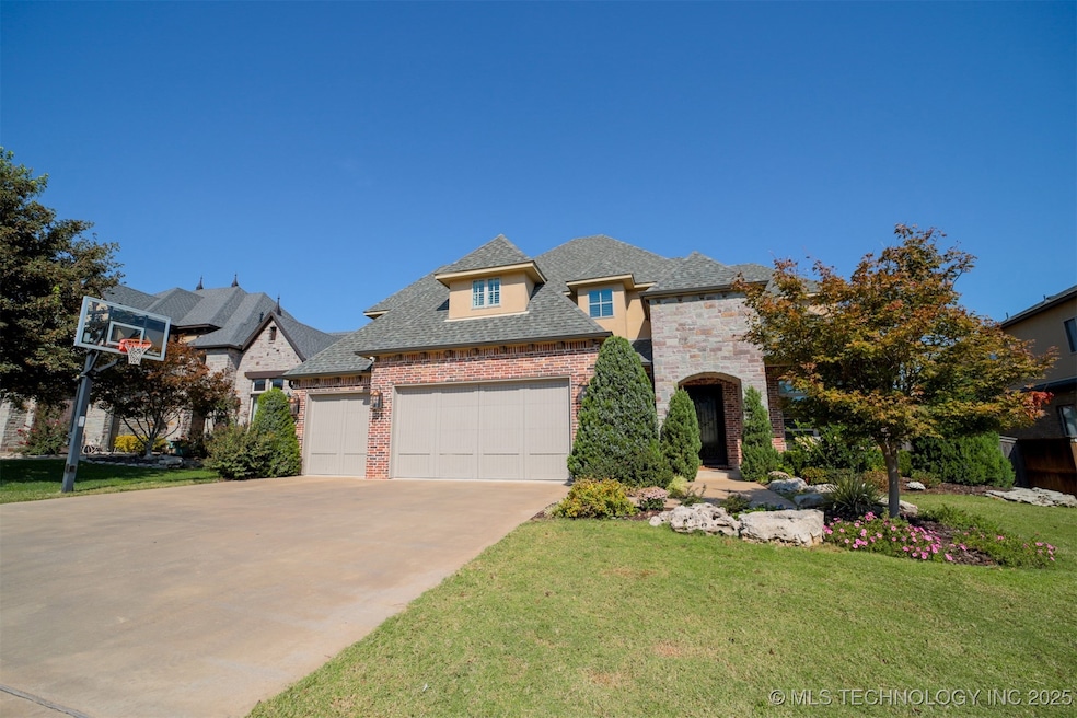 5716 W Austin St, Broken Arrow, OK 74011 - photo 1