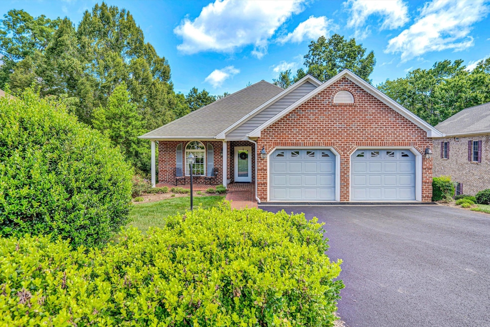 For Sale $569,900 • Co-Listing Agent