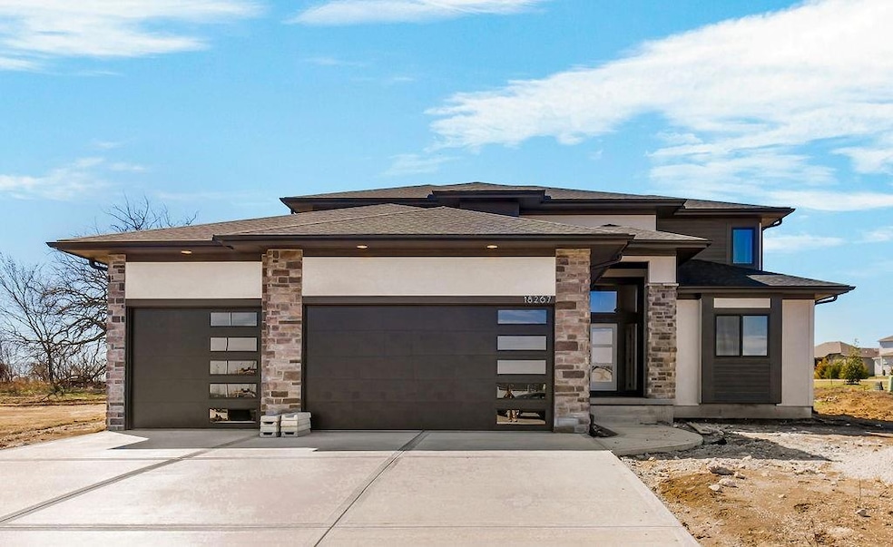 15479 W 166th Terrace, Olathe, KS 66062 - photo 1