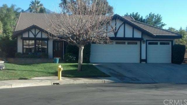 Wonderful Curb Appeal - more pictures to follow by