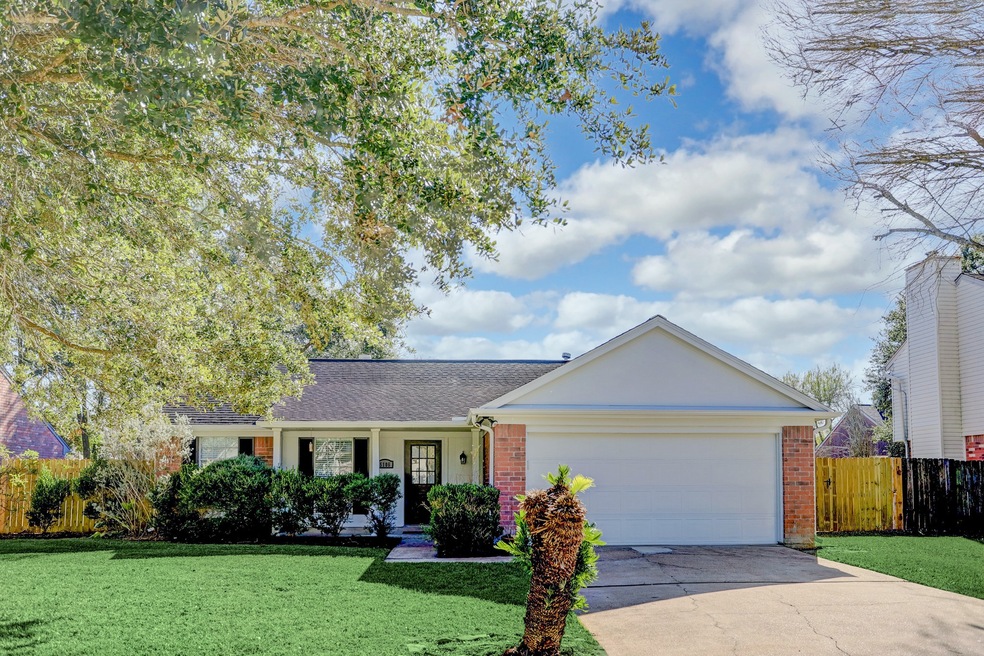 5106 Spring Circle Dr, Pearland, TX 77584 - photo 1