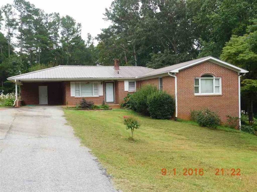 212 Taylor Rd, Walhalla, SC 29691 - photo 1