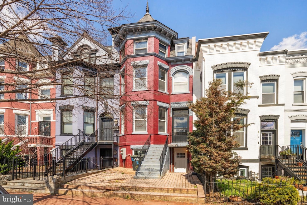 223 R St NW unit B, Washington, DC 20001 - photo 1