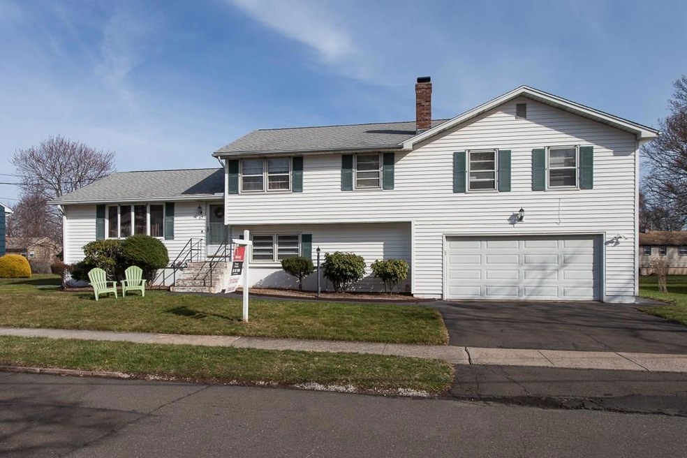 67 Hesse Rd, Hamden, CT 06517 - photo 1