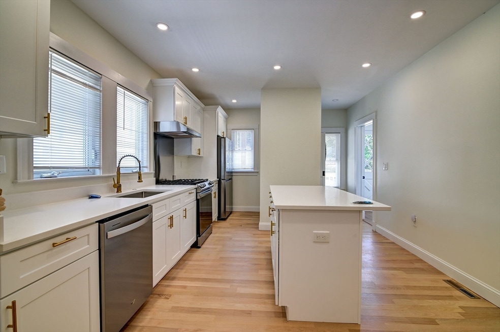 142 Jaques St, Somerville, MA 02145 - photo 1