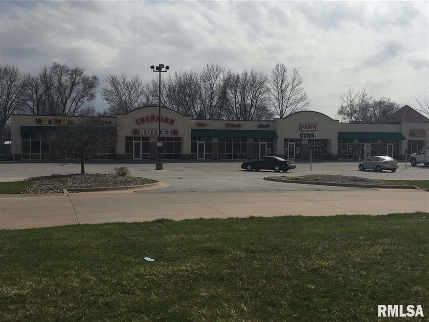 3559 W Kimberly Rd unit 2, Davenport, IA 52806 - photo 1