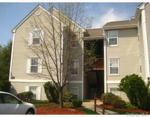 1189 Washington Green unit Q, New Windsor, NY 12553 - photo 1