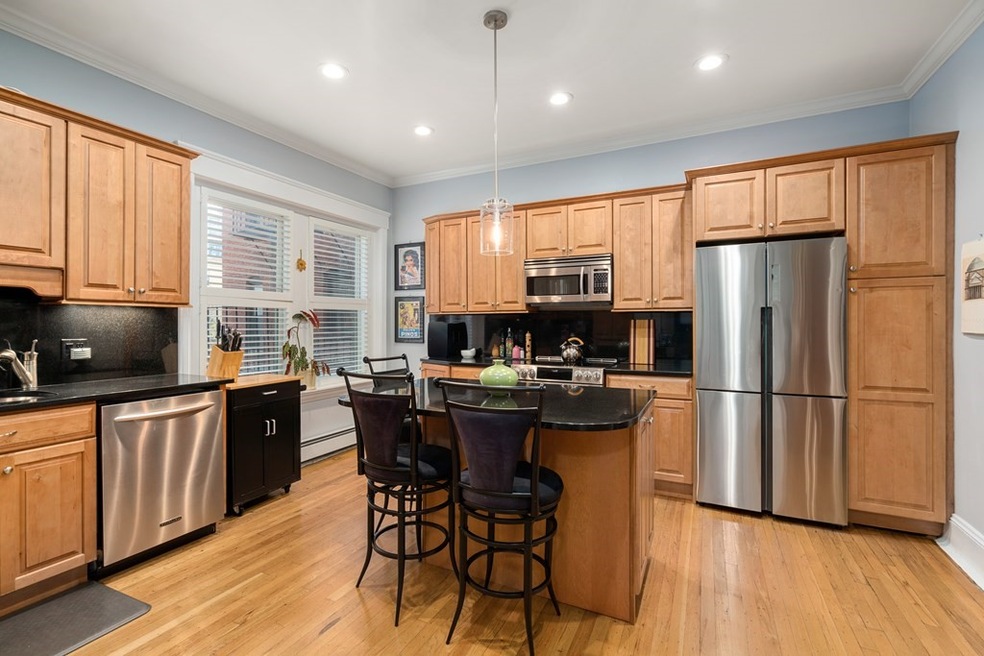 426 Hanover St unit 2, Boston, MA 02113 - photo 1