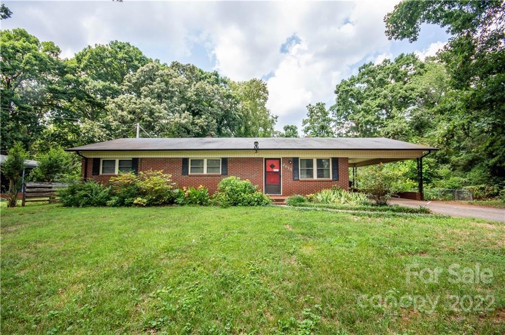 2615 E Broad St, Statesville, NC 28625 - photo 1