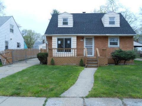 5814 Winthrop Blvd, Flint, MI 48505 - photo 1