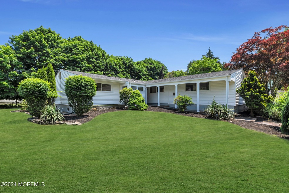 366 Beecroft Place, Oakhurst, NJ 07755 - photo 1