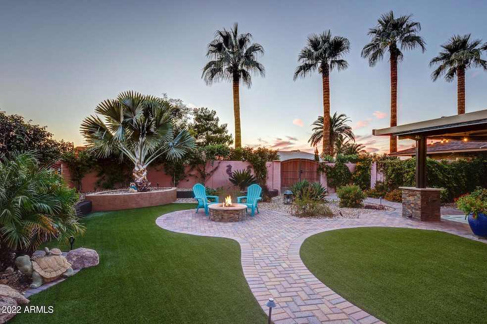 9839 W Lindgren Ave, Sun City, AZ 85373 - photo 1