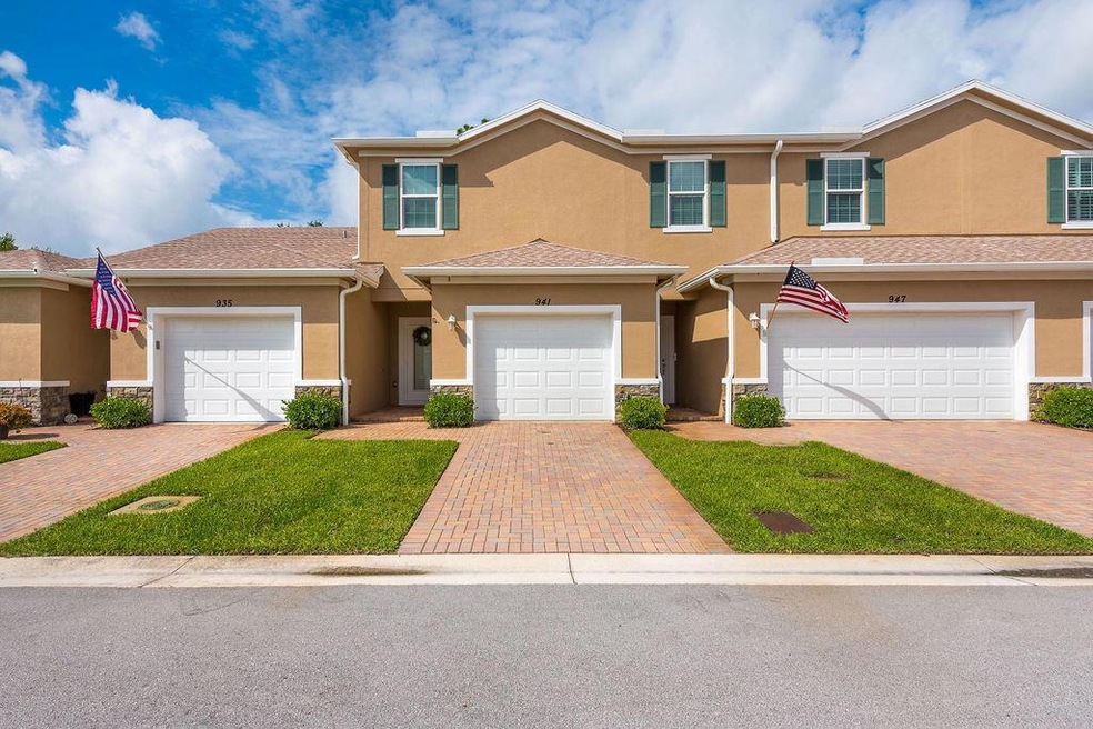941 NE Trailside Run, Port Saint Lucie, FL 34983 - photo 1