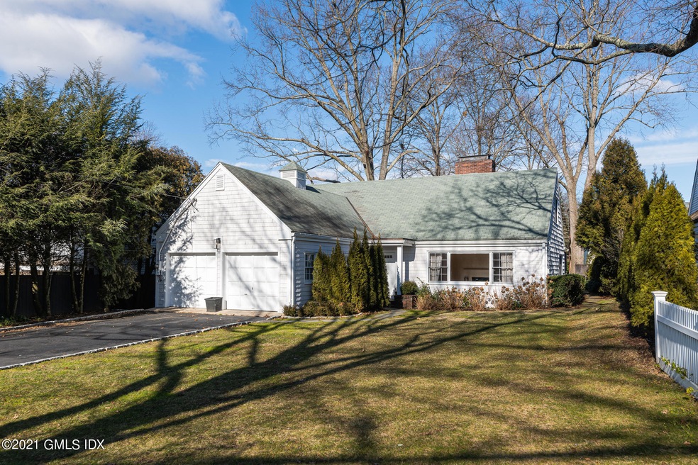 40 Lockwood Ave, Old Greenwich, CT 06870 - photo 1