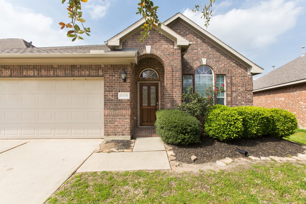 10206 N Pine Ivy Ln, Tomball, TX 77375 - photo 1