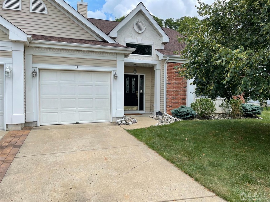 11 Kent Ct, Monroe Township, NJ 08831 - photo 1