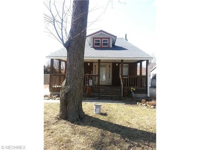 738 Alameda Ave, Sheffield Lake, OH 44054 - photo 1