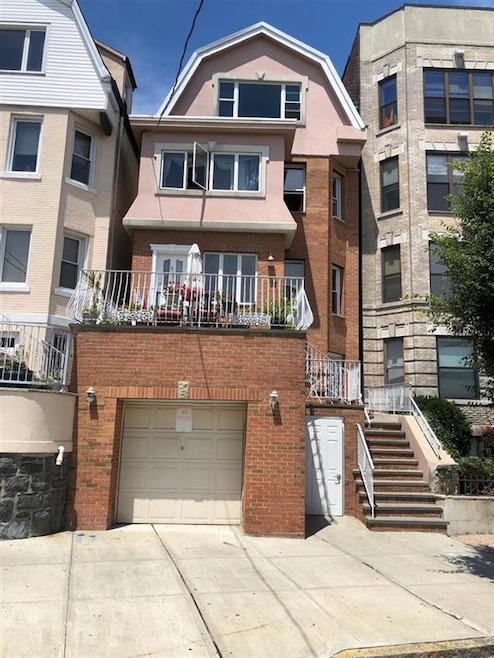 961 Boulevard E, Weehawken, NJ 07086 - photo 1