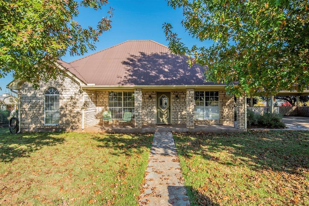 5301 Meyer Ct, Granbury, TX 76049 - photo 1