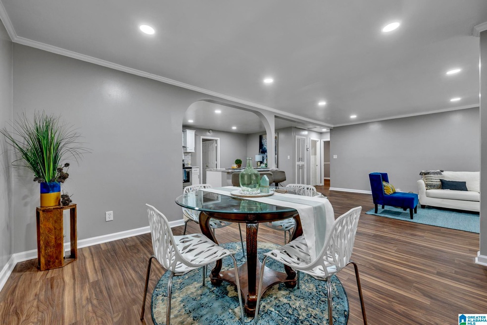 513 22nd Ln NE, Center Point, AL 35215 - photo 1