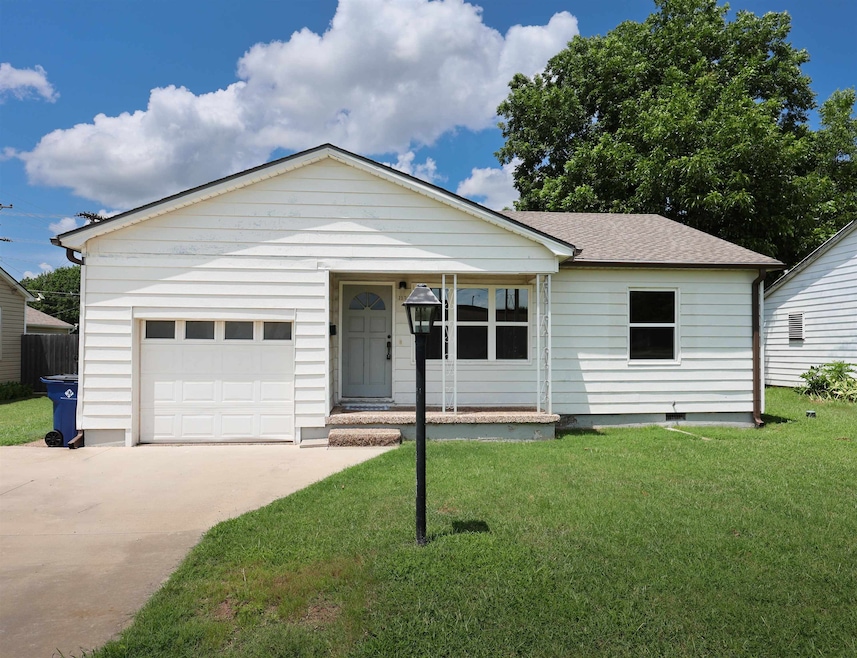 113 113 W Chestnut, Duncan, OK 73533 - photo 1