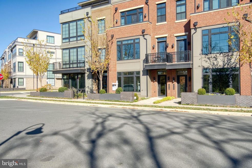 Sold $1,550,000 • Co-Listing Agent