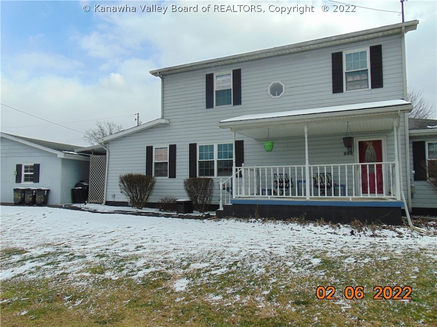 202 25th St, Dunbar, WV 25064 - photo 1